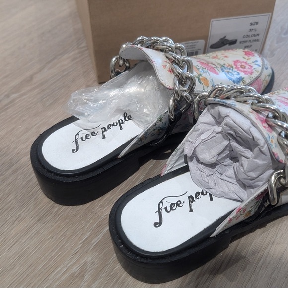 Free People Floral Mules with Chain Detail - Picture 4 of 9